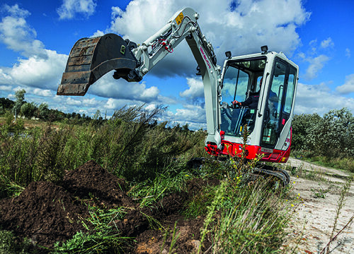 TB320_Takeuchi_2_tonne_excavator_Digger_11